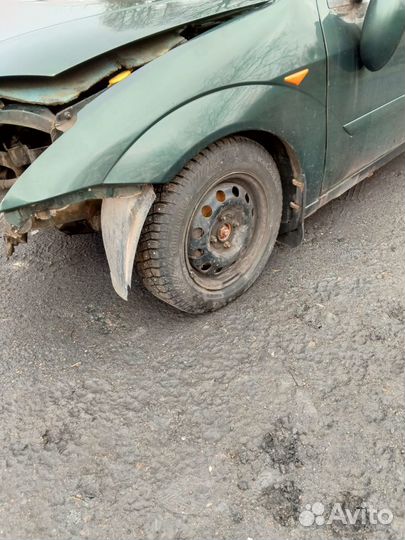 Крыло переднее левое Ford Focus 1 седан