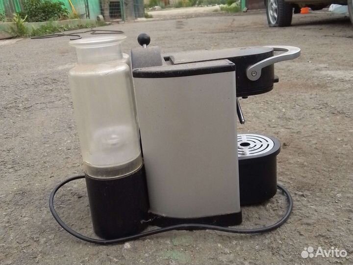 Капсульная кофемашина Nespresso Professional ES80