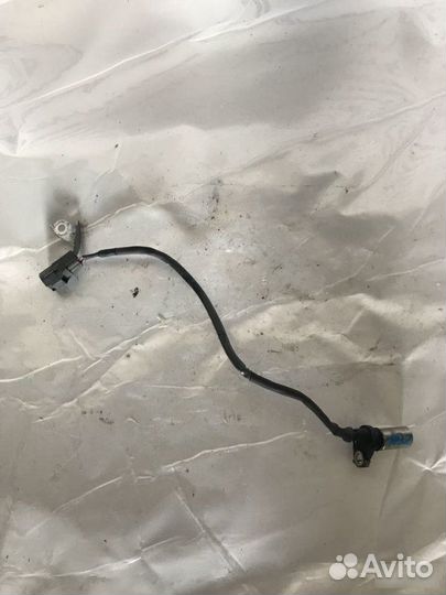 Датчик положения распредвала Toyota Voxy AZR60