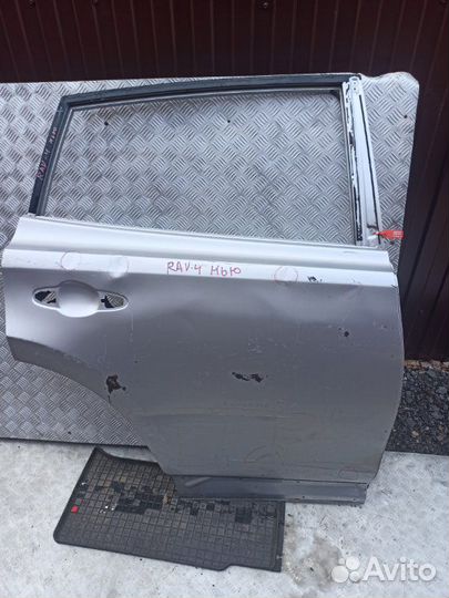 Дверь задняя правая Toyota Rav4 ZSA42 2.0 3ZR-FE