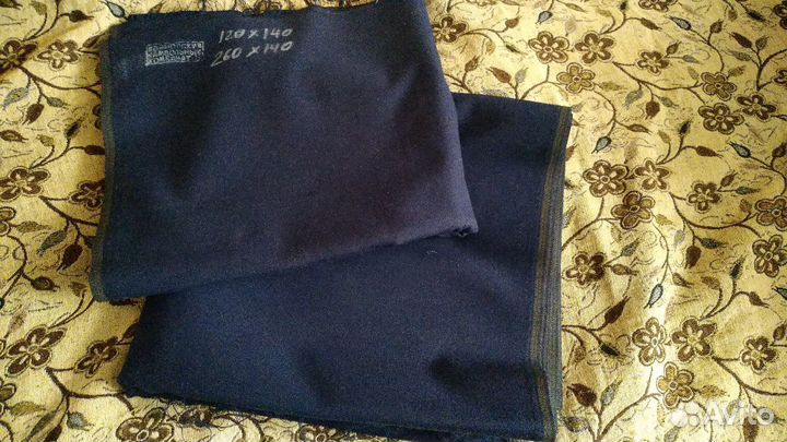 Ткани камвольные