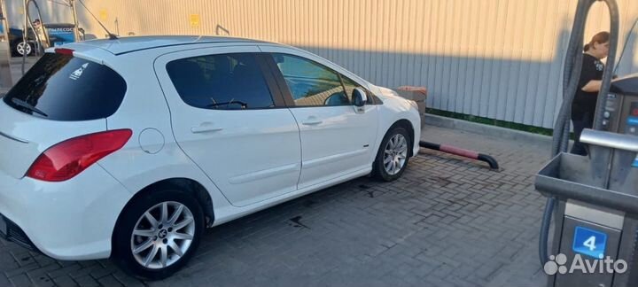 Peugeot 308 1.6 AT, 2011, 112 000 км