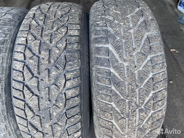 Tigar Ice 215/55 R17 98T