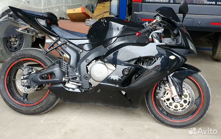 Honda cbr 1000rr fireblade