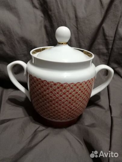 Чайник, чашки, сахарница, салатник, масленка СССР