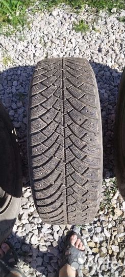 R16 Bfgoodrich G-Force Stud 215/65, PCD 5x114.3 DIA 60.1