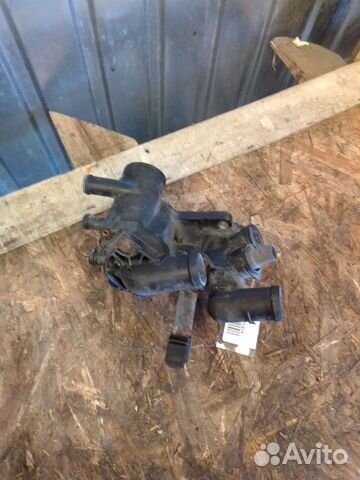 Корпус термостата Volkswagen Polo 4. 1.4л