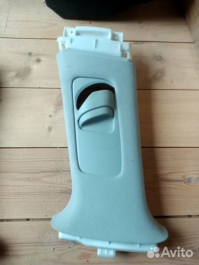 Обшивка центральной стойки Lexus is