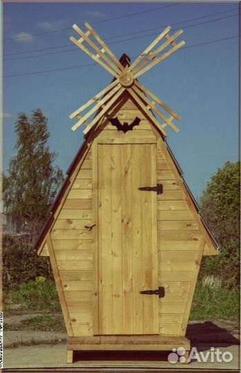 Дачный туалет с декором QLS