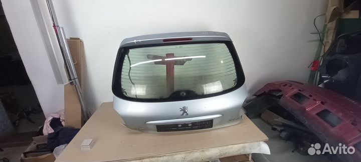 Дверь Багажника от Peugeot 206 (1998- 2012)