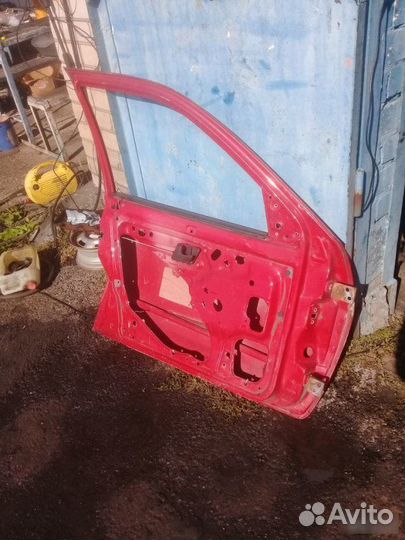 Дверь Volkswagen Caddy