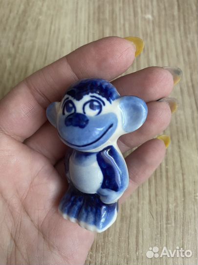 Фигурка гжель обезьянка, 6 см