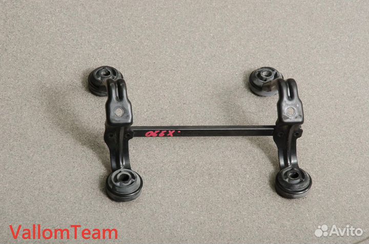 Лот X220 Крепление BMW X5 E70