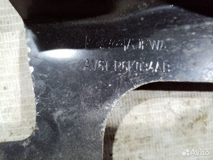 Крепление акб Ford Focus III 1.6 2012