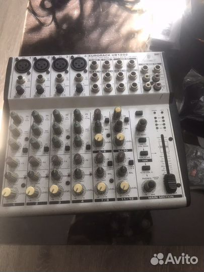Микшерный пульт Behringer eurorack ub1202