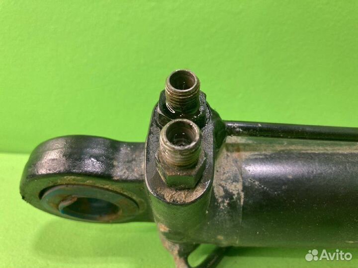 Цилиндр подъема кабины MAN TGA