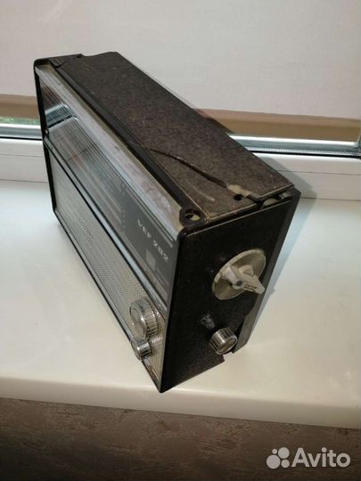 Радио приемник СССР. Видео магнитофон sony