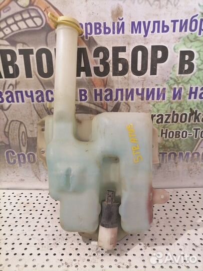 Бачок омывателя Dodge Stratus