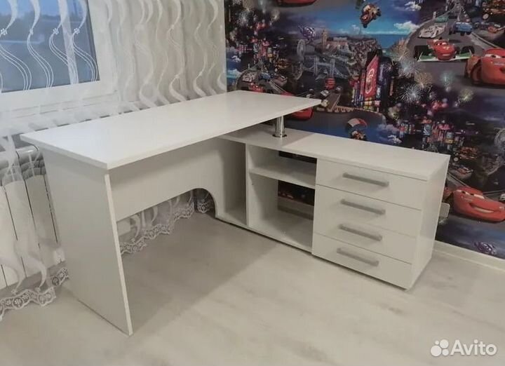 Стол компьютерный Алькор