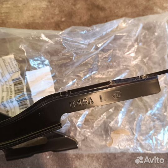 Петля капота Mazda 3 BM