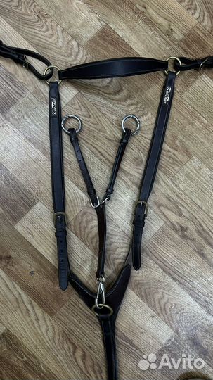 Амуниция для лошади