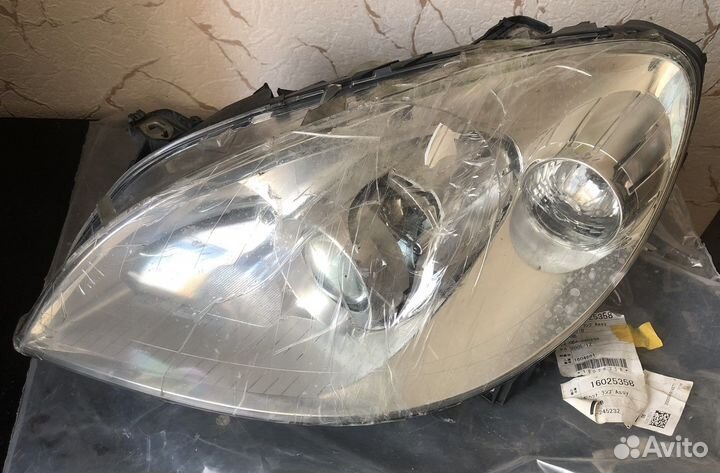 Фара под восстановление Mercedes-Benz