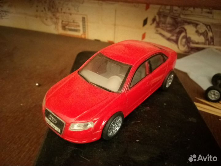 Модель автомобиля 1:43
