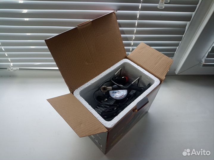 Автомобильный компрессор