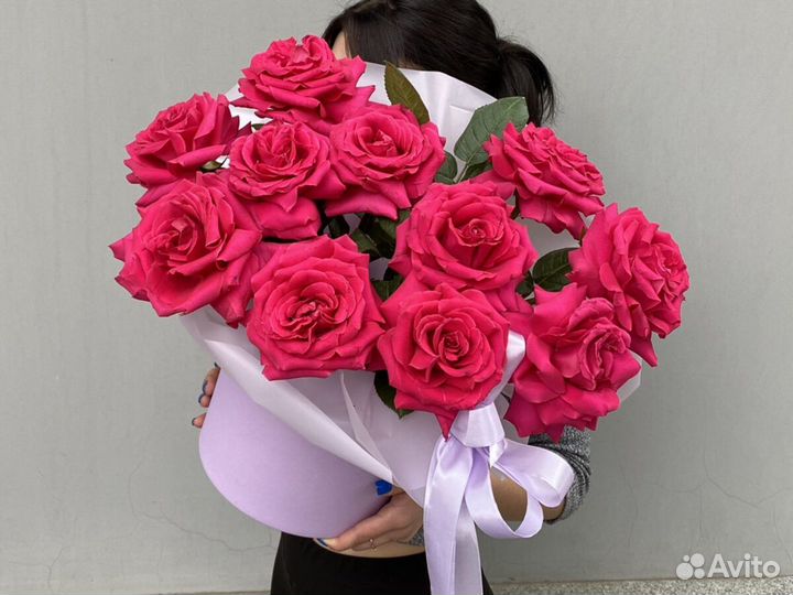 Французские розы в коробке малиновые