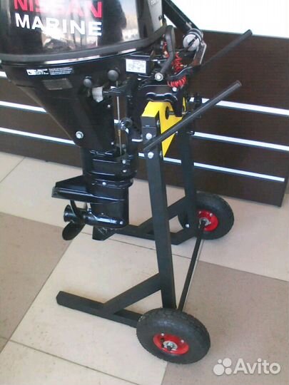 Стойка для лодочного мотора