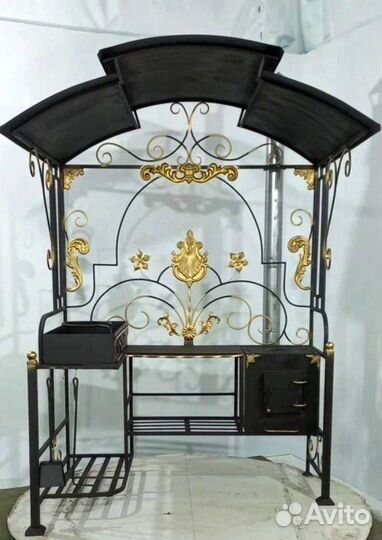 Мангал с крышей