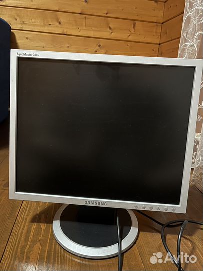 Монитор Samsung