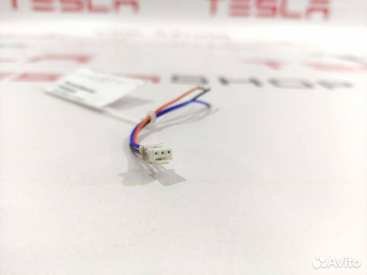 Разъем (фишка) проводки Tesla Model S 2015