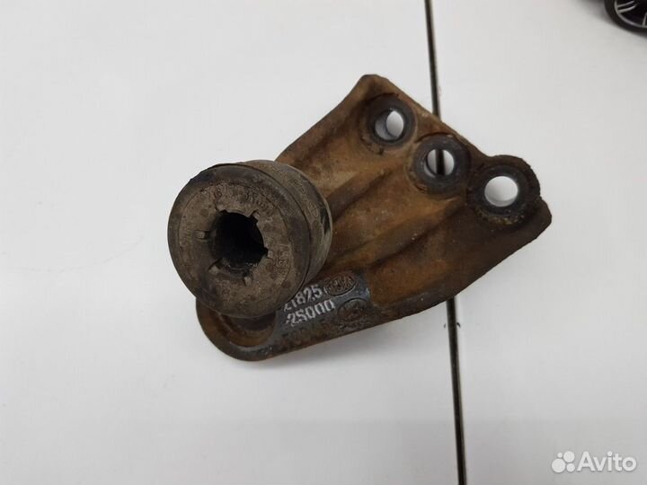 Кронштейн опоры двигателя правый (Kia Sportage)