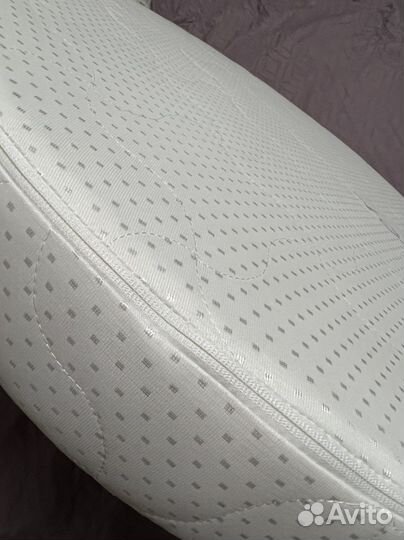 Матрас в круглую кроватку 75*75