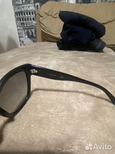 Солнцезащитные очки vogue