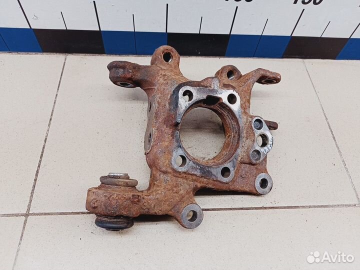 Кулак поворотный задний левый RAV 4 2006-2013