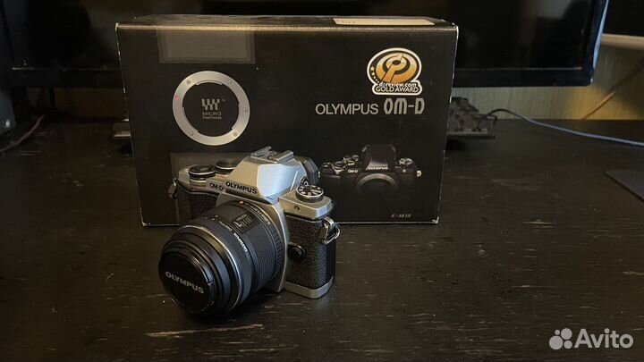 Olympus omd em10
