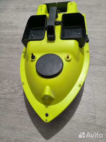 Прикормочный кораблик с gps