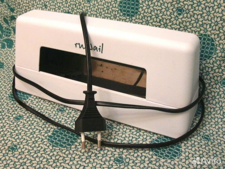 Ультрафиолетовая маникюрная лампа для маникюра