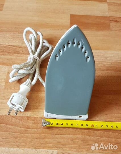 Утюг дорожный