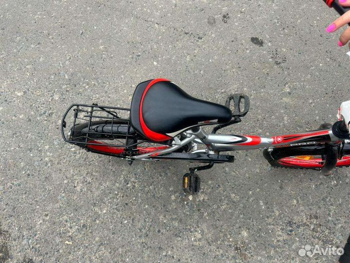 Детский велосипед с доп. Колёсами