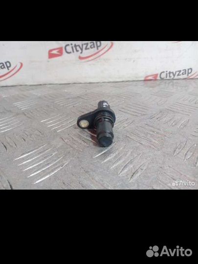 Датчик положения распредвала Toyota Isis ZGM15