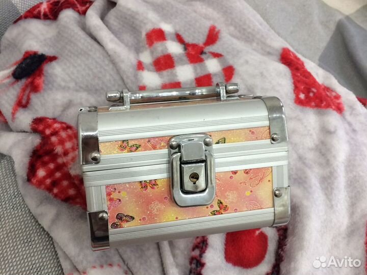 Шкотулка женская с ключем