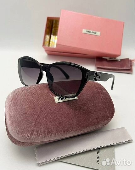 Солнцезащитные очки miu miu