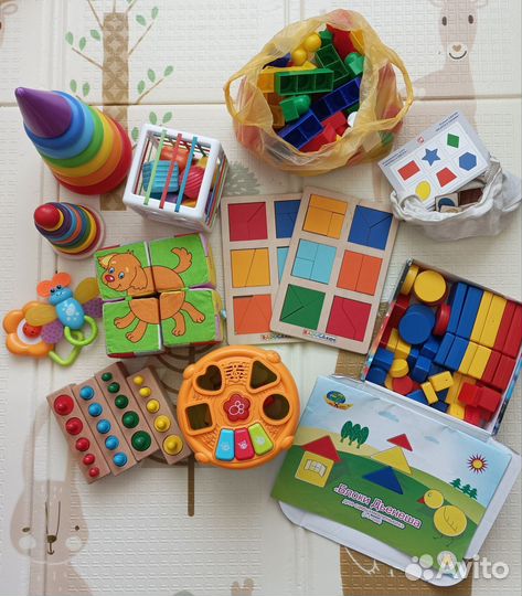 Детские развивающие игрушки пакетом