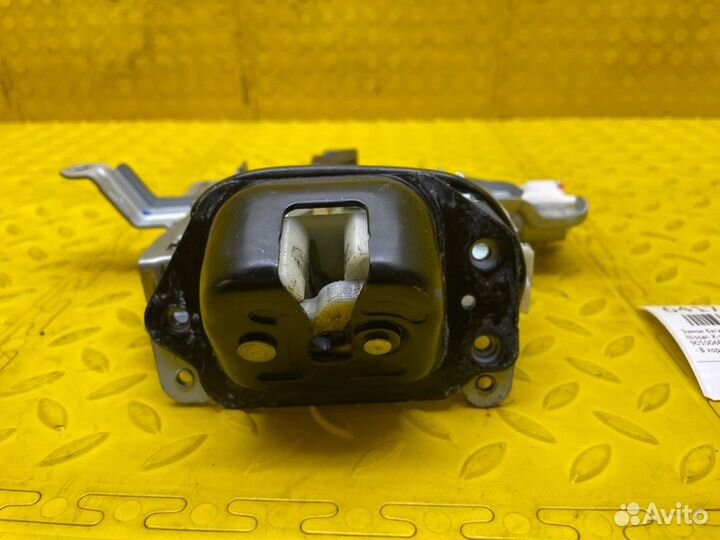 Б/У замок багажника - В хорошем состоянииn