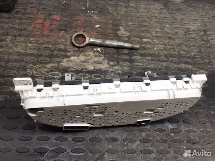 Панель приборов KIA Sorento 2002-2006 94013-3E190