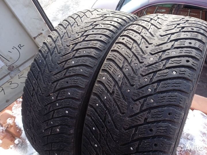 Nokian Tyres Hakkapeliitta 8 215/55 R17