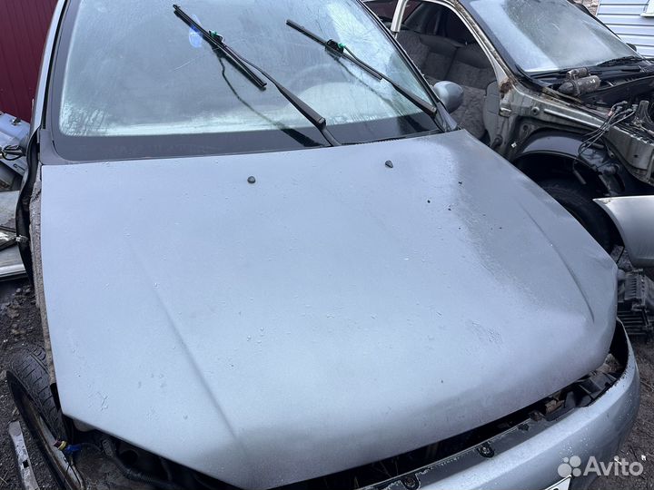 Капот на LADA kalina 1